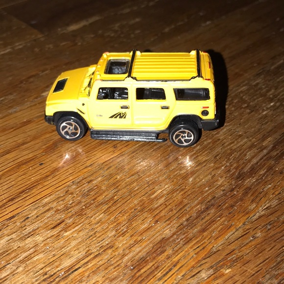 Yellow Mini Hummer - Picture 2 of 8